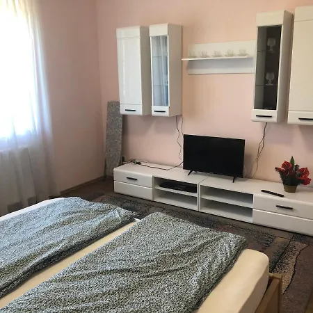 Emese Vendeghaz Guest house 4*